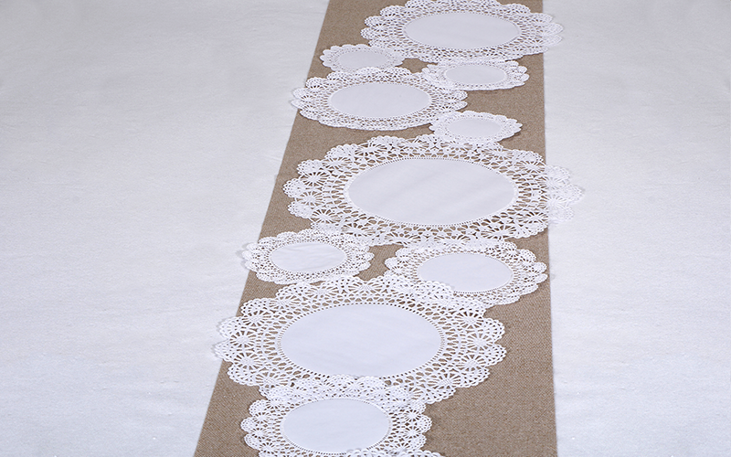 Doily Tablerunner