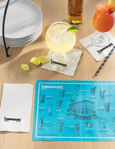Custom printed placemat, napkins and straw at restaurant 